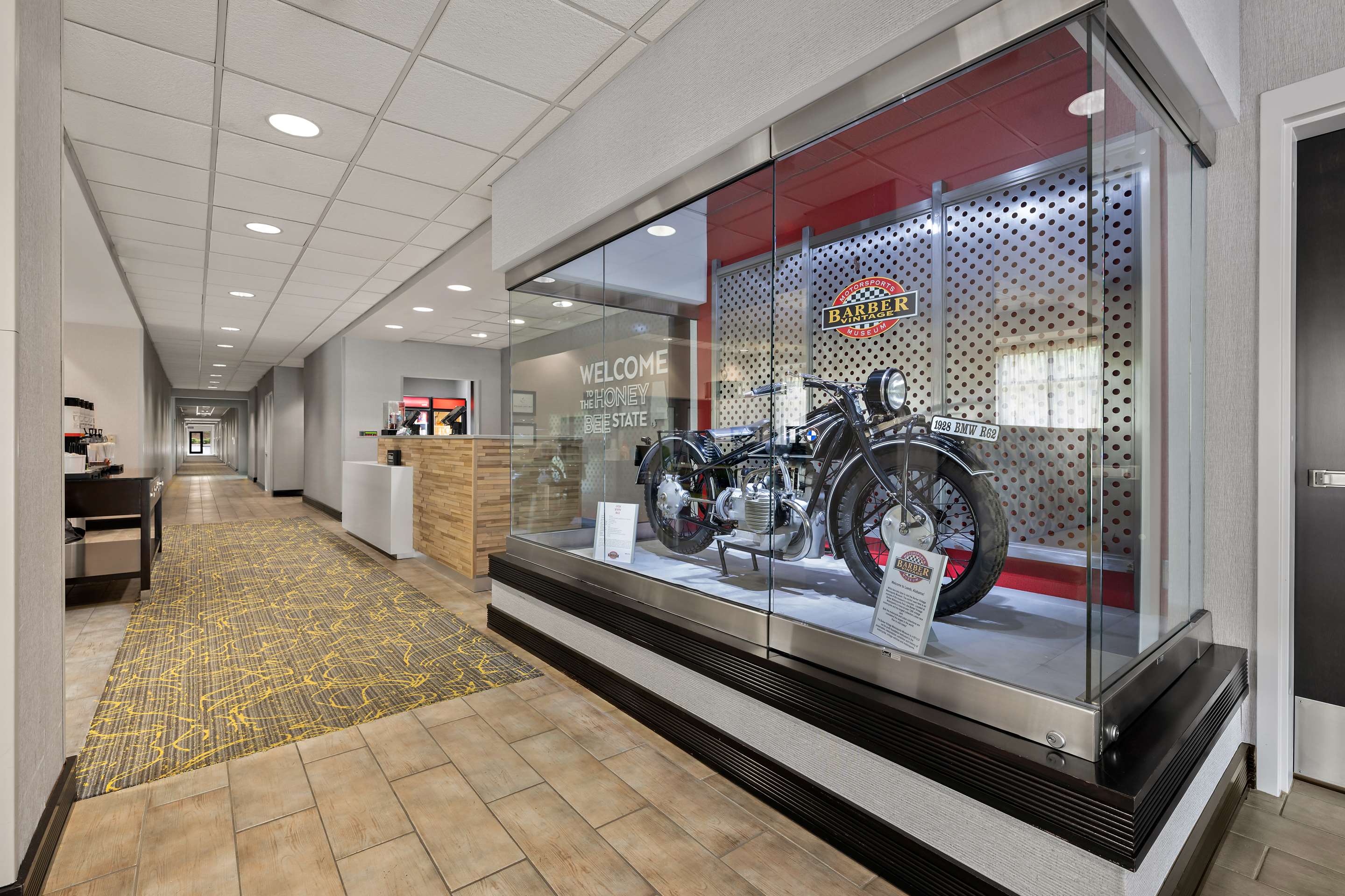 Lobby | Hampton Inn Birmingham Leeds