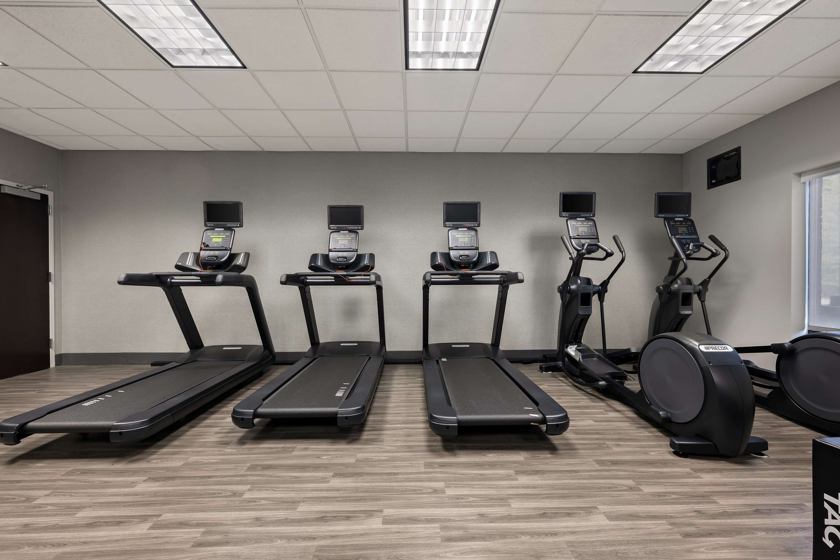 Health club fitness center gym | Hampton Inn Birmingham Leeds