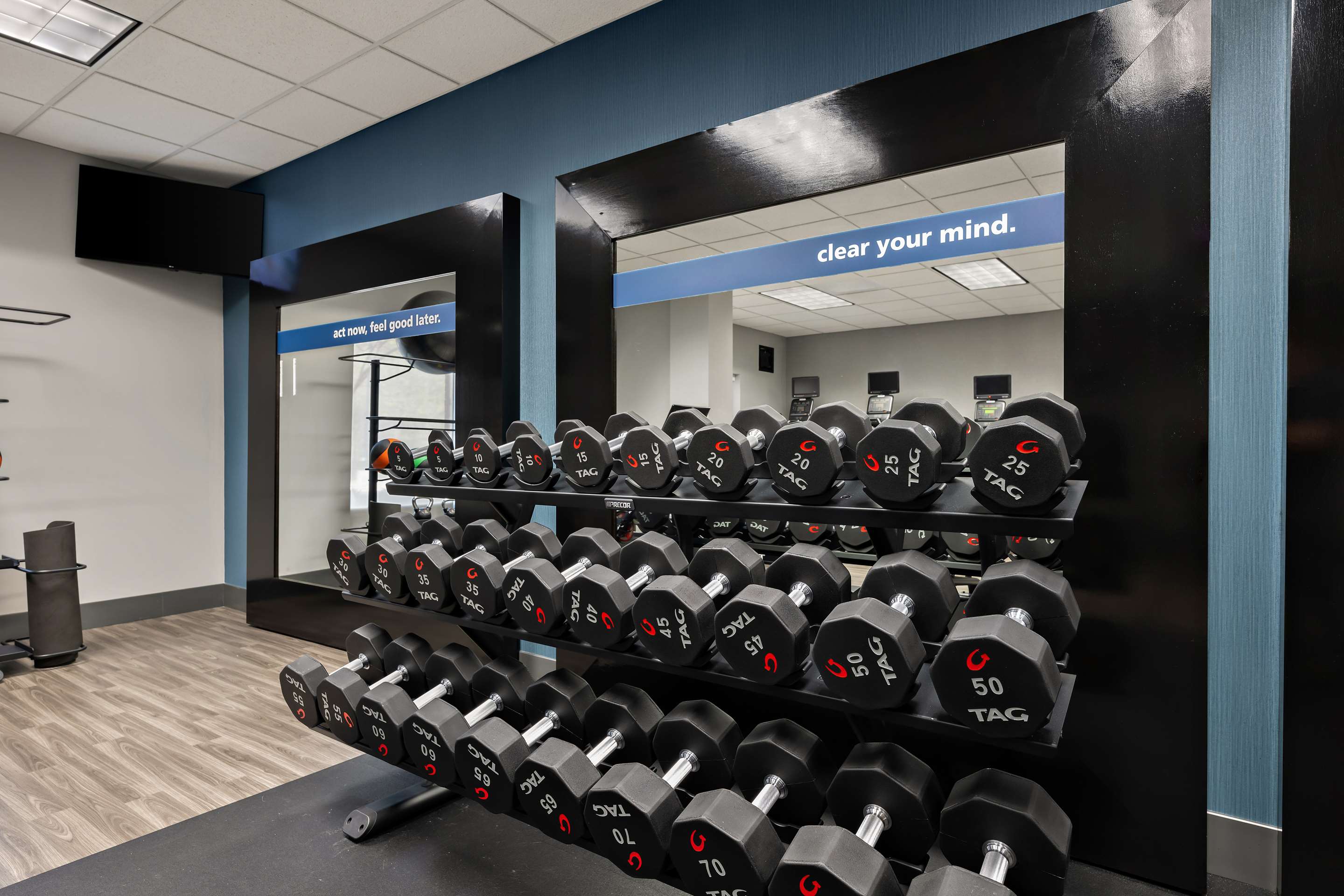 Health club fitness center gym | Hampton Inn Birmingham Leeds