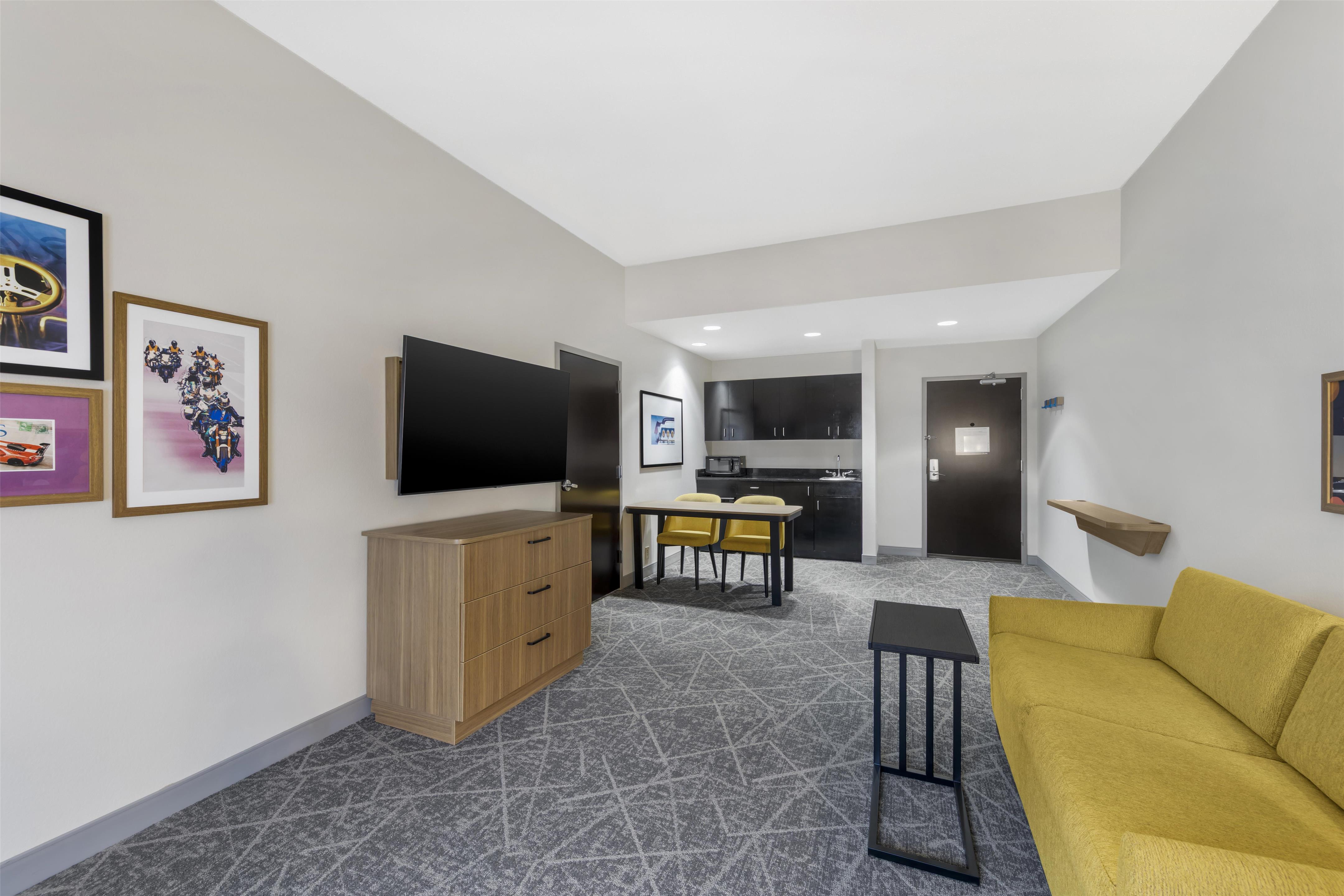 Guest room