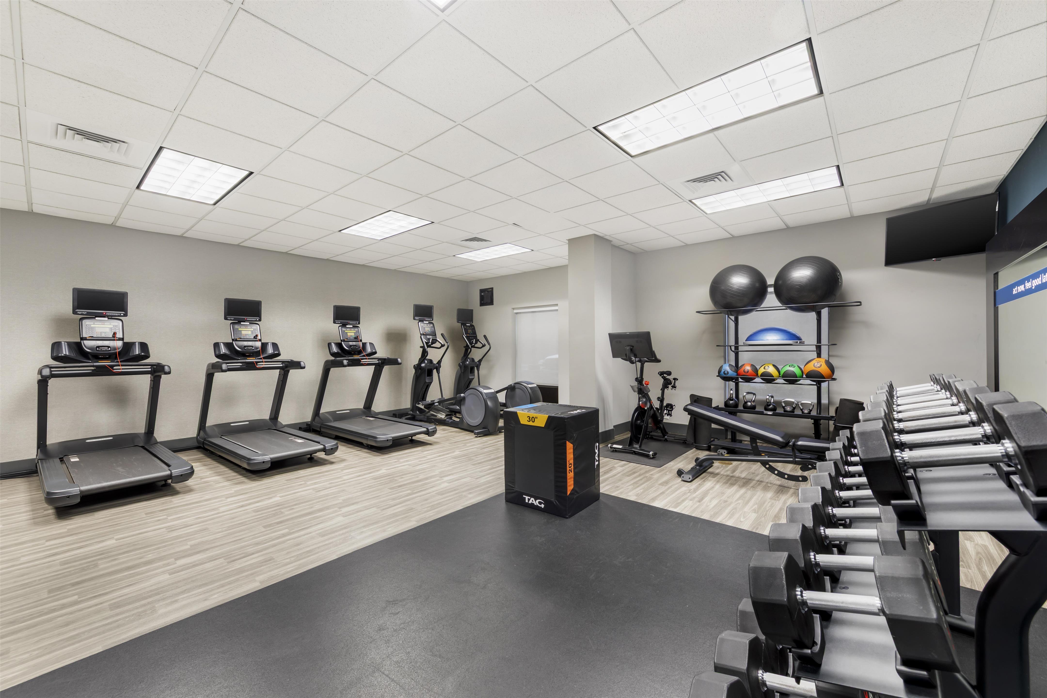 Health club fitness center gym | Hampton Inn Birmingham Leeds