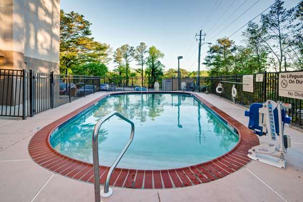 Pool - Hampton Inn Mountain Brook Birmingham