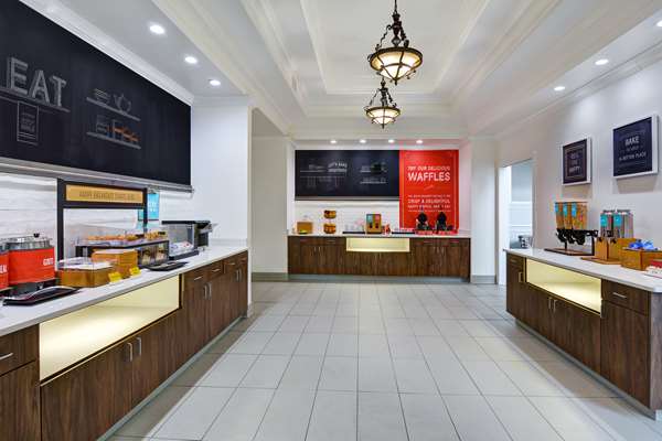 Amenities - Hampton Inn & Suites Hoover - I-459, Exits 13 & 13A