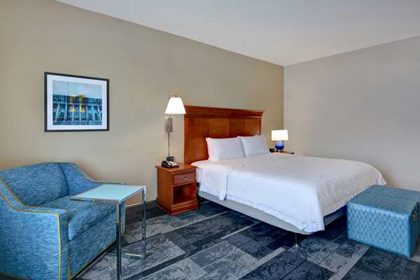  - Hampton Inn & Suites Hoover - I-459, Exits 13 & 13A