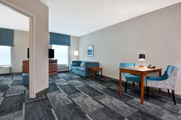  - Hampton Inn & Suites Hoover - I-459, Exits 13 & 13A
