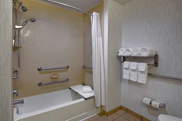  - Hampton Inn & Suites Hoover - I-459, Exits 13 & 13A