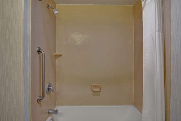  - Hampton Inn & Suites Hoover - I-459, Exits 13 & 13A