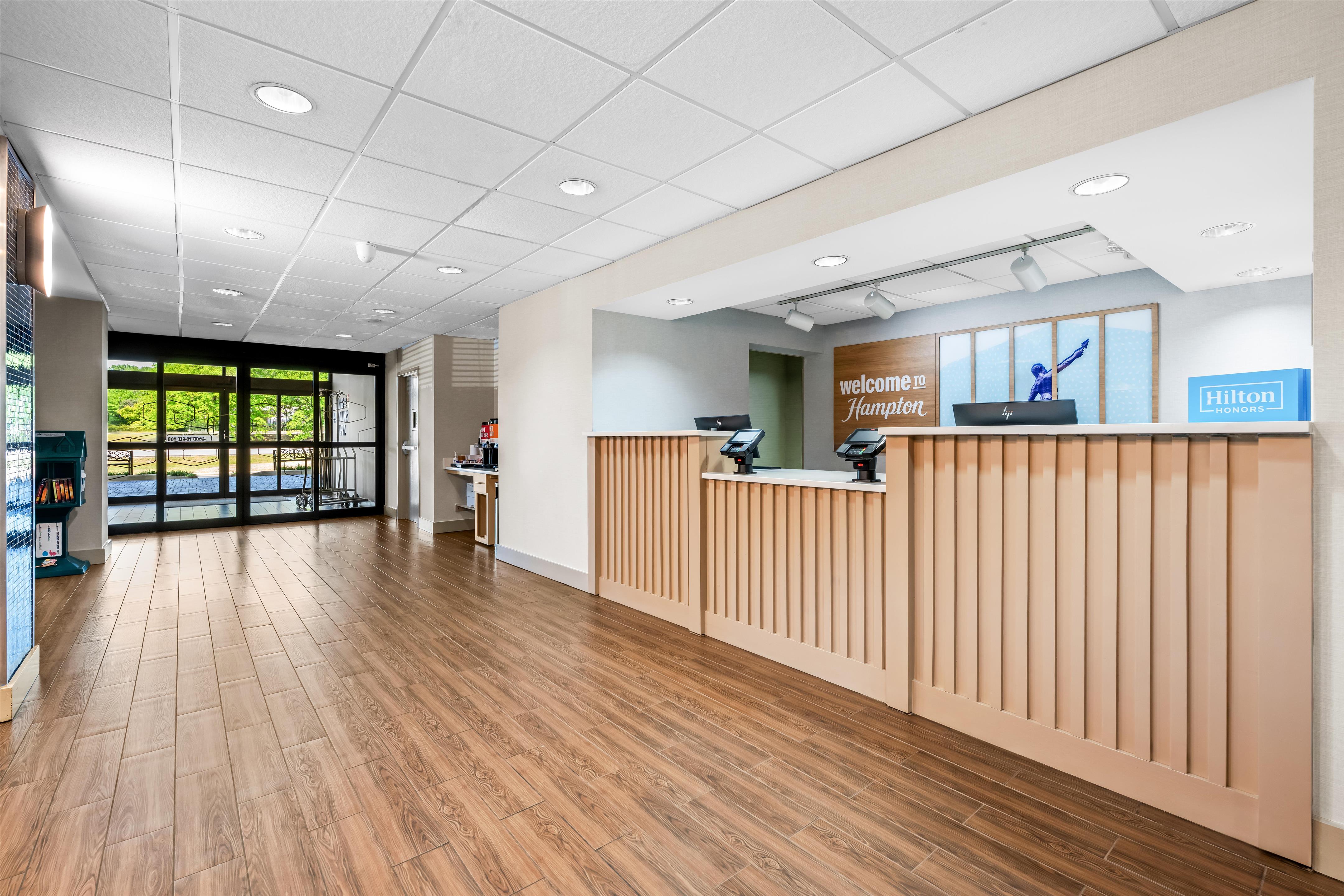 Reception | Hampton Inn Birmingham-Trussville