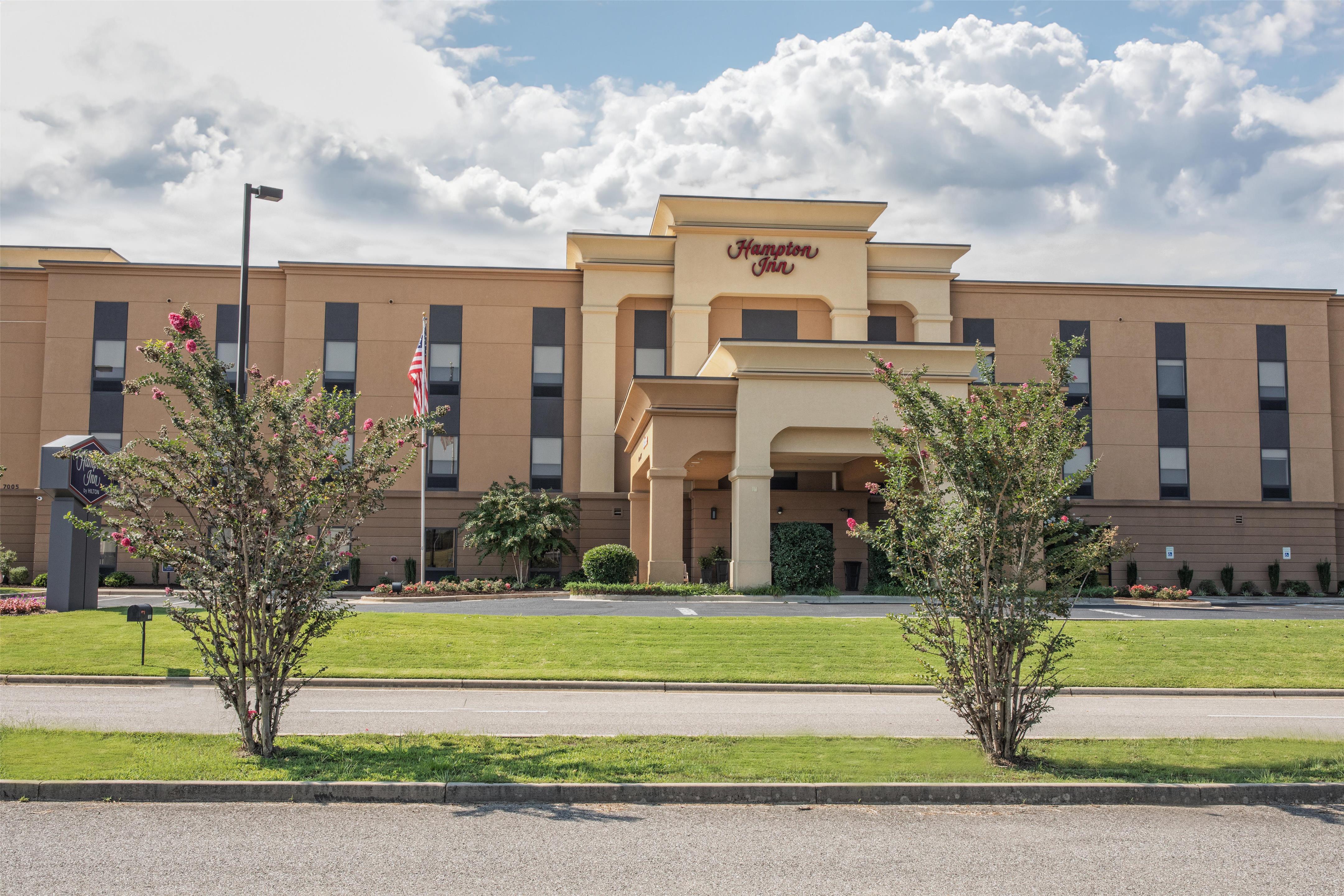 Exterior | Hampton Inn Winfield