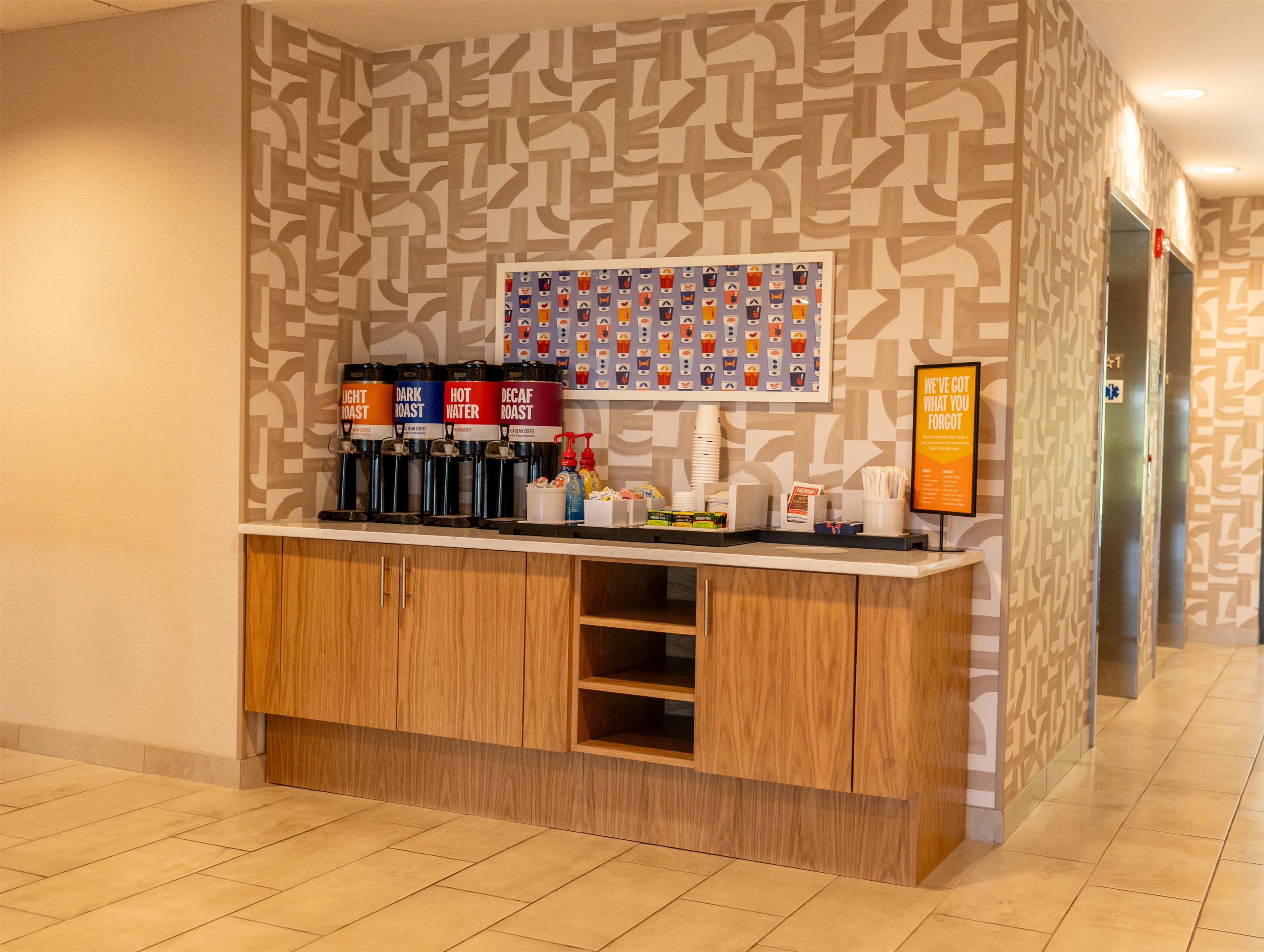 Lobby | Hampton Inn Winfield