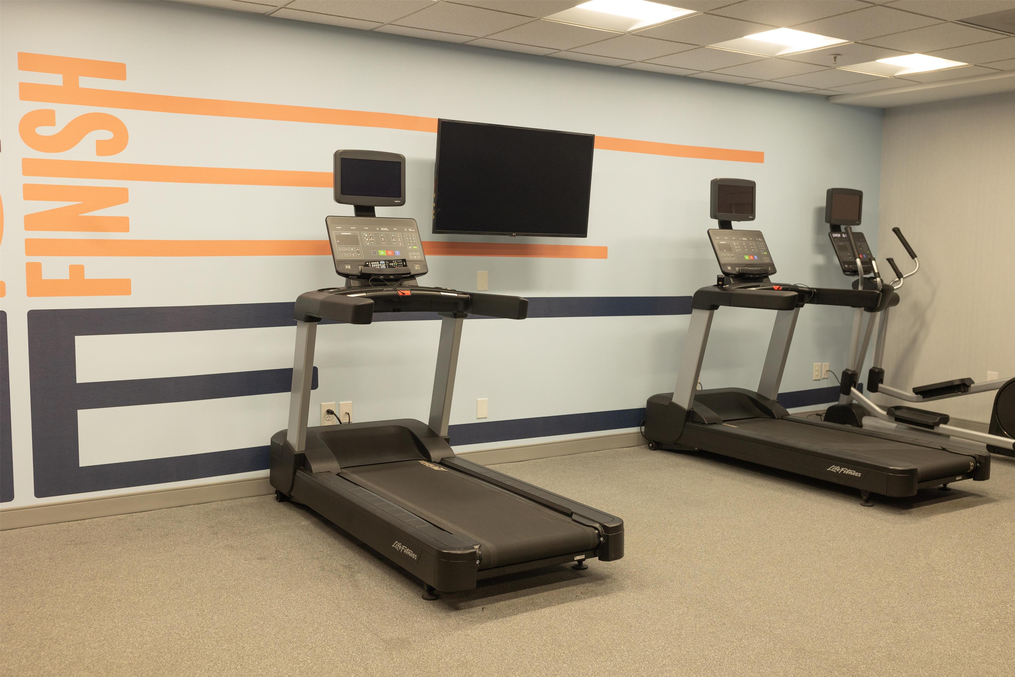 Health club fitness center gym | Hampton Inn Winfield