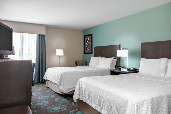  - Hampton Inn Bakersfield
