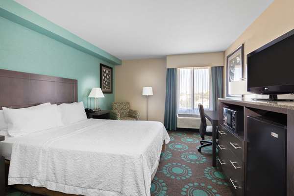  - Hampton Inn Bakersfield