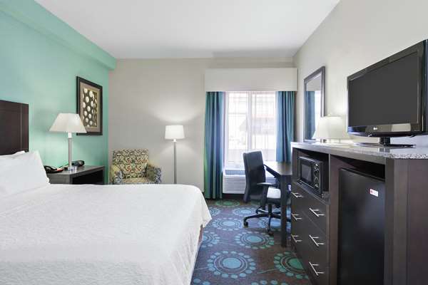  - Hampton Inn Bakersfield