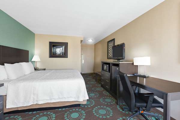  - Hampton Inn Bakersfield