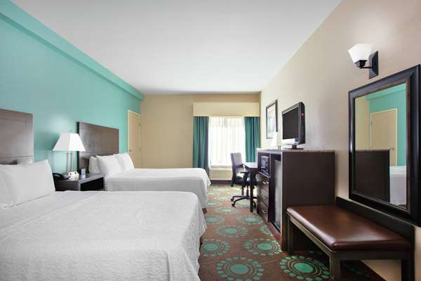  - Hampton Inn Bakersfield
