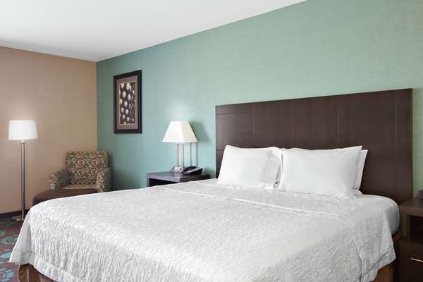  - Hampton Inn Bakersfield