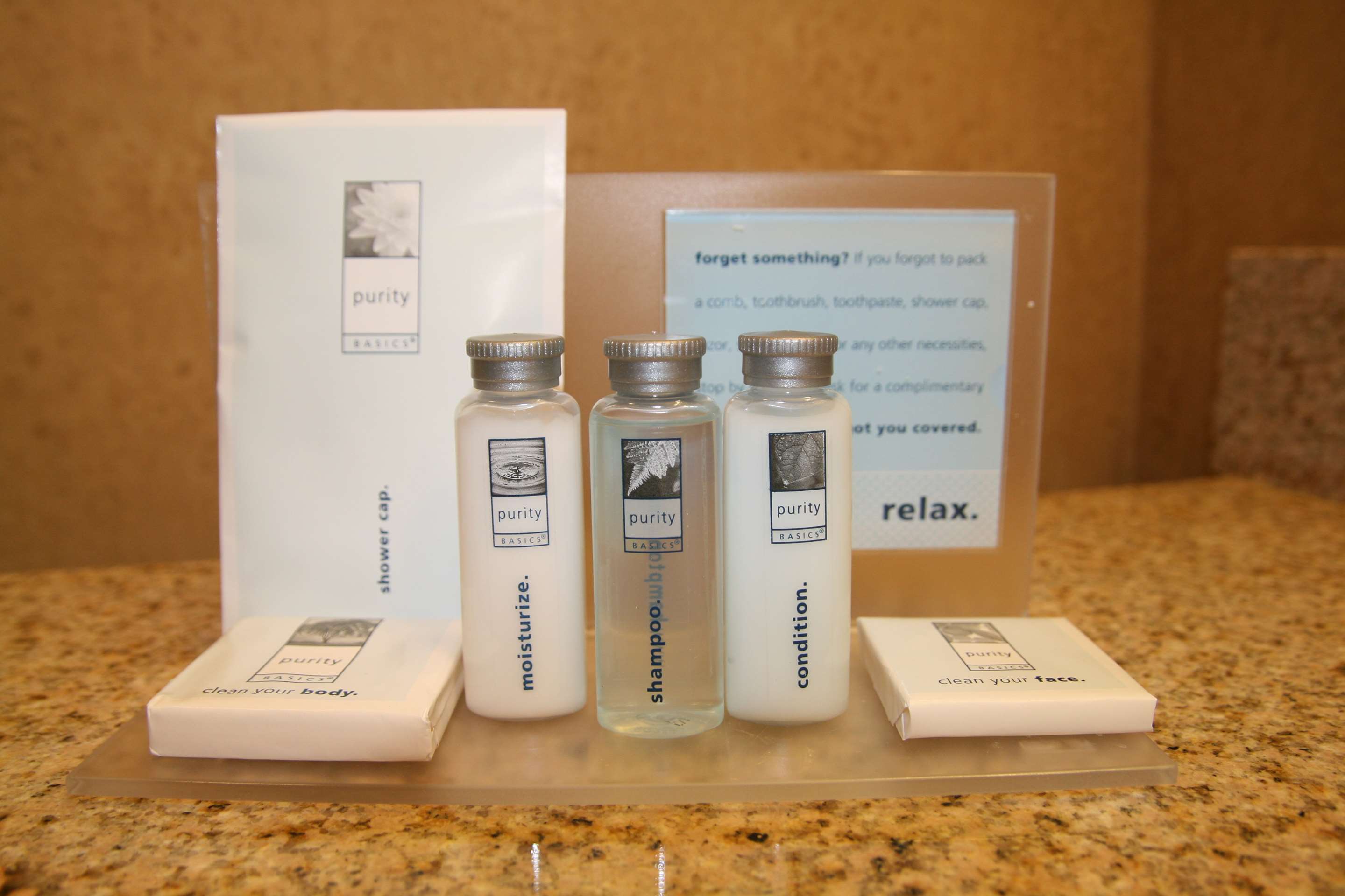 Guest room bath