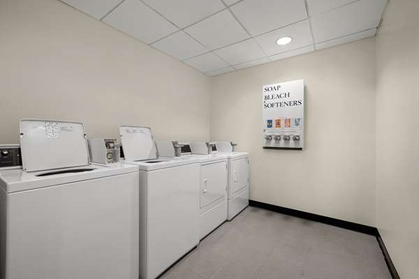 Homewood Suites by Hilton Bakersfield 76