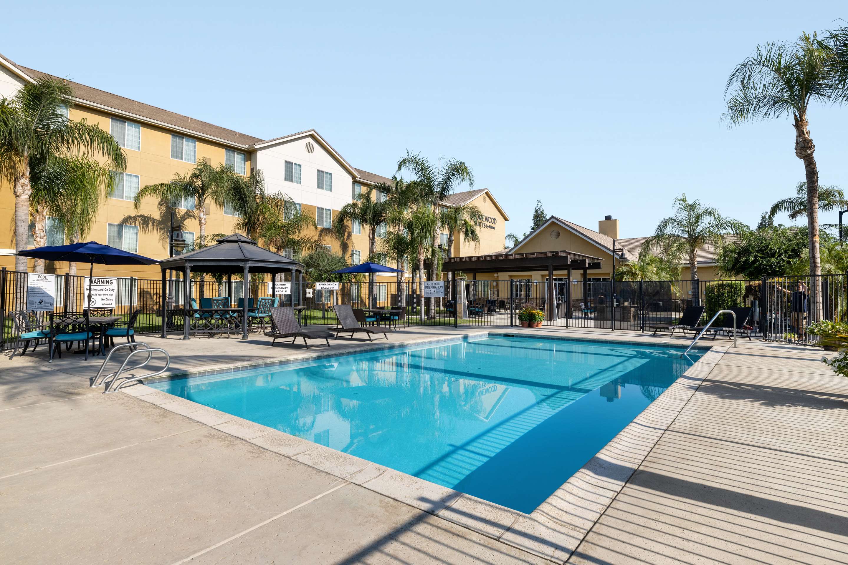 Pool | Homewood Suites by Hilton Bakersfield