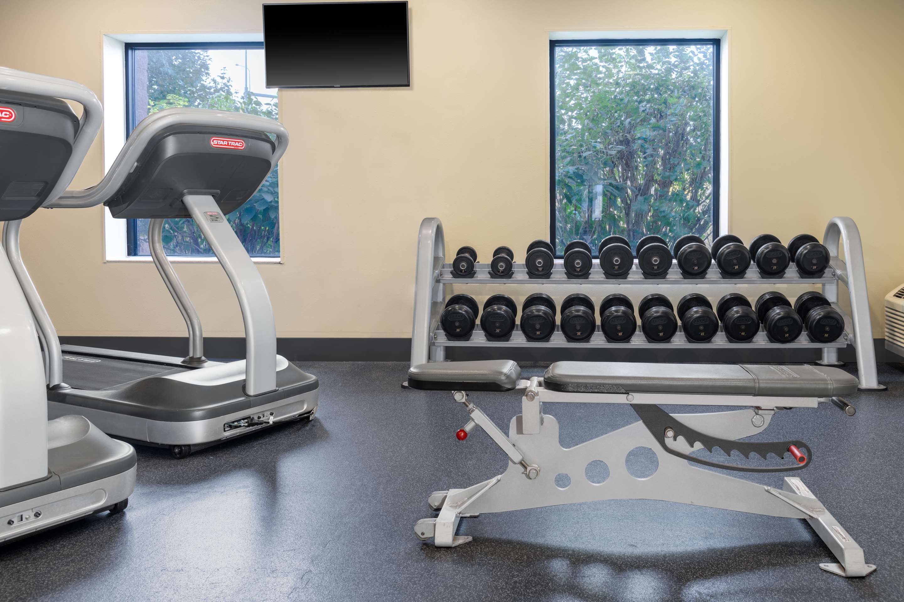 Health club fitness center gym | Hampton Inn & Suites Brookings