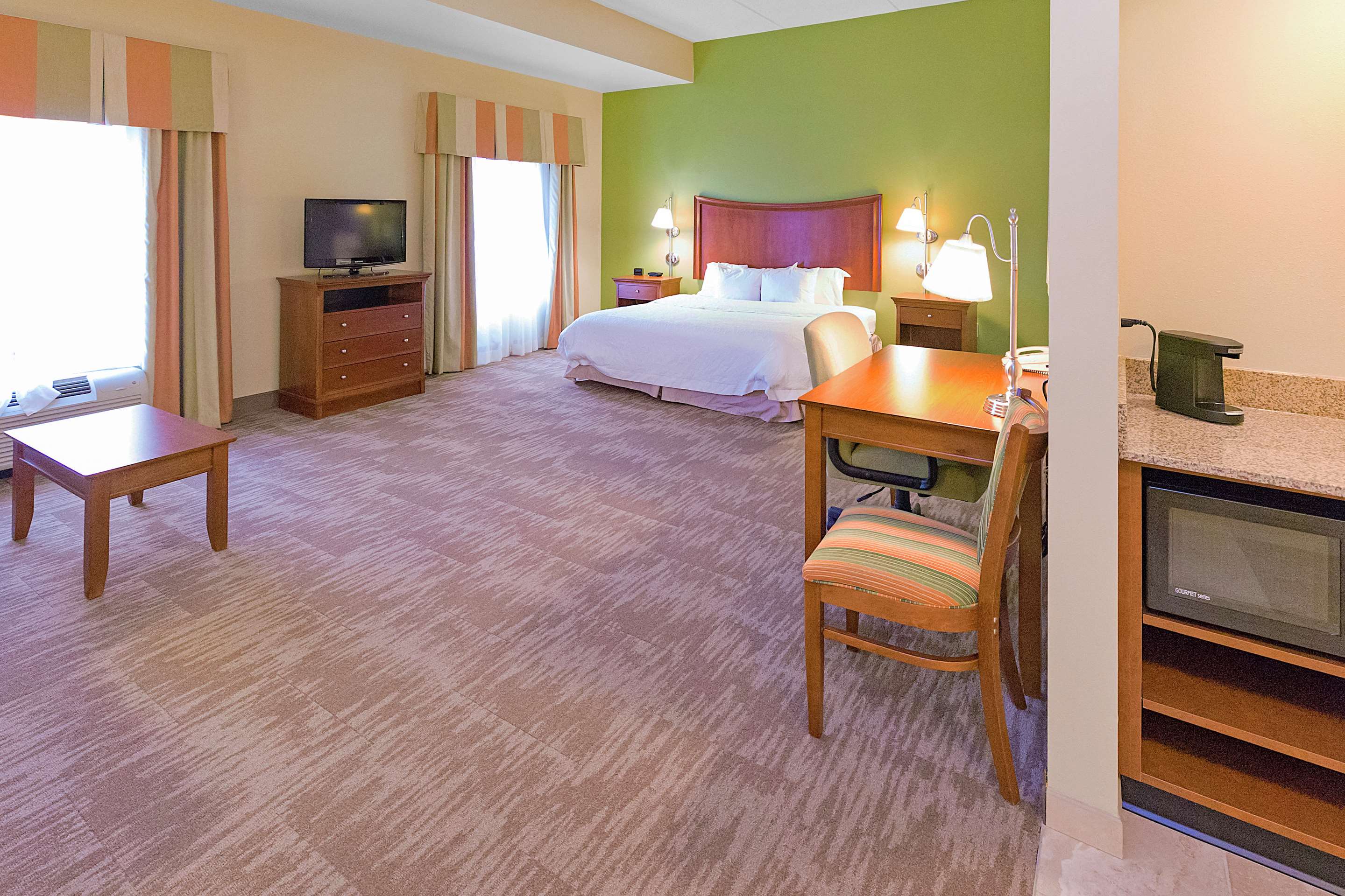 Guest room