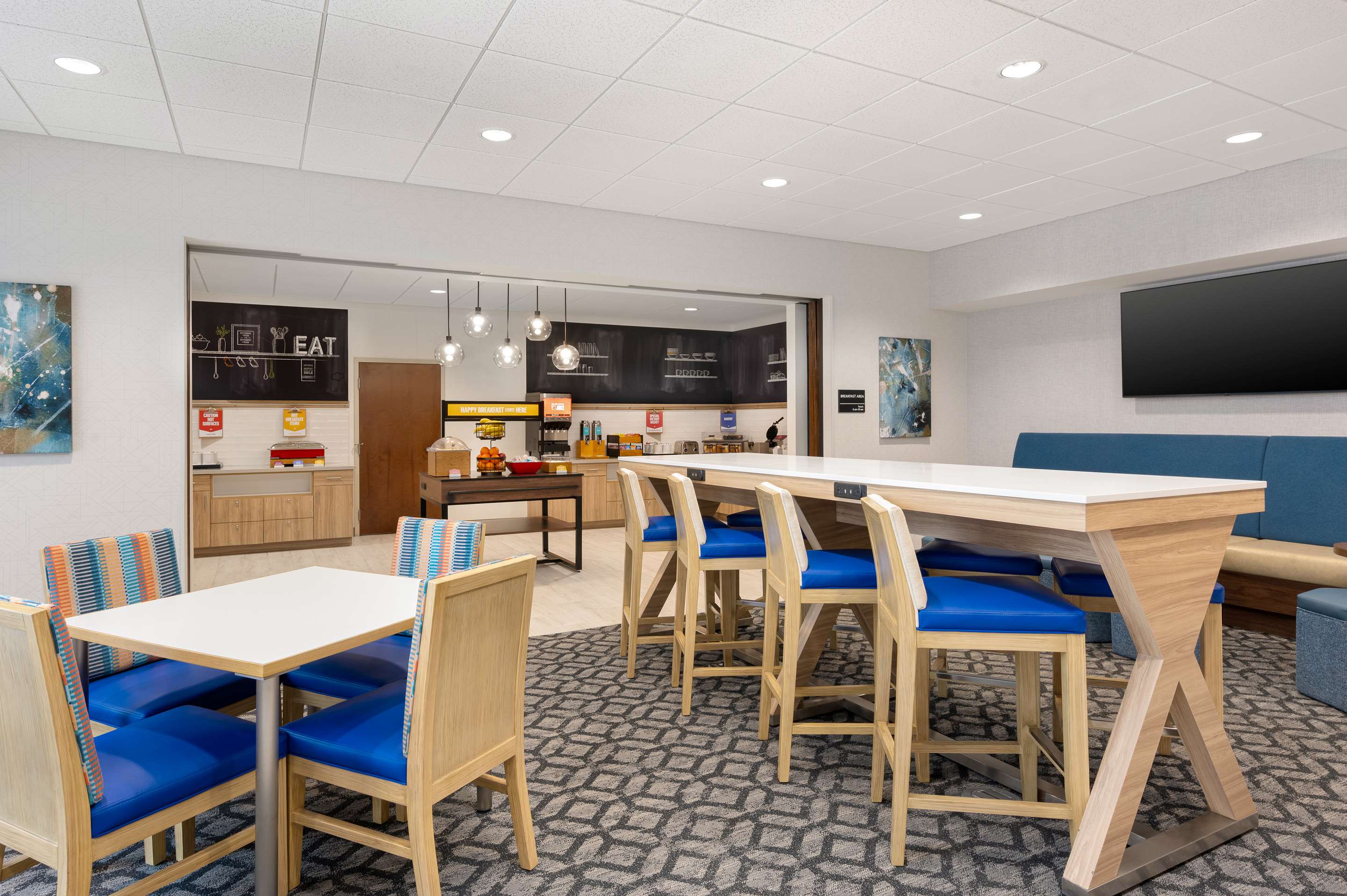Breakfast Area | Hampton Inn Bloomsburg