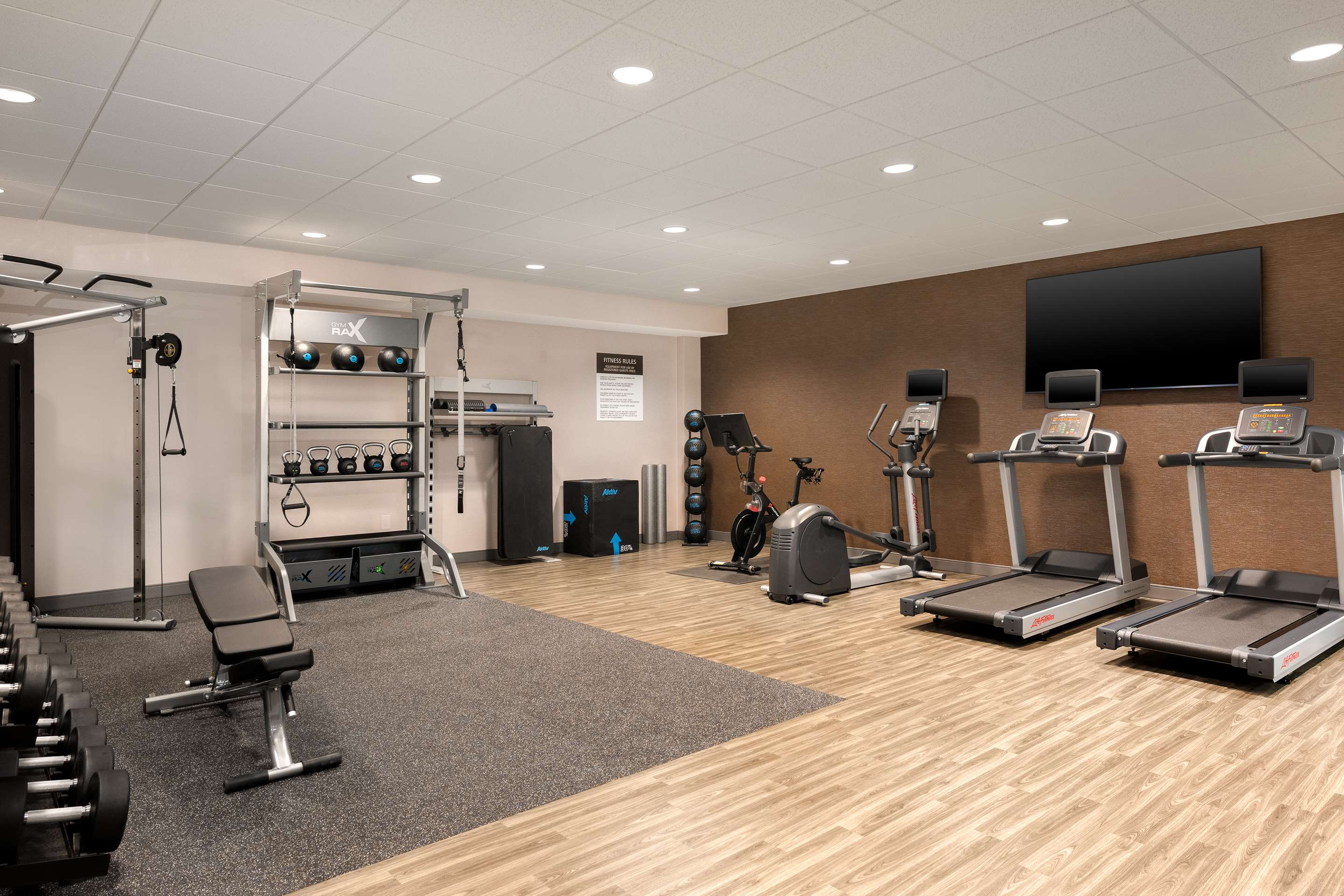 Health club fitness center gym | Hampton Inn Bloomsburg