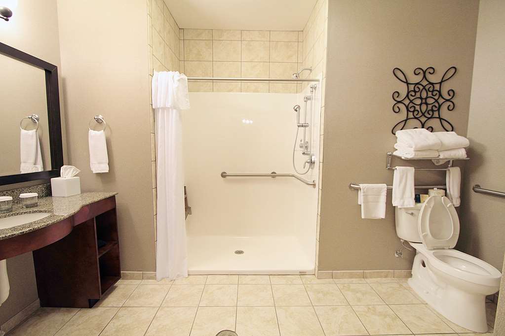 Homewood Suites by Hilton Bloomington Room Type - 2QNS ACC RI SHWR STE NSMK