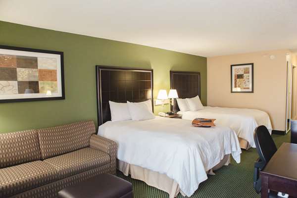  - Hampton Inn West Bloomington - I-55 & I-74, Exit 160