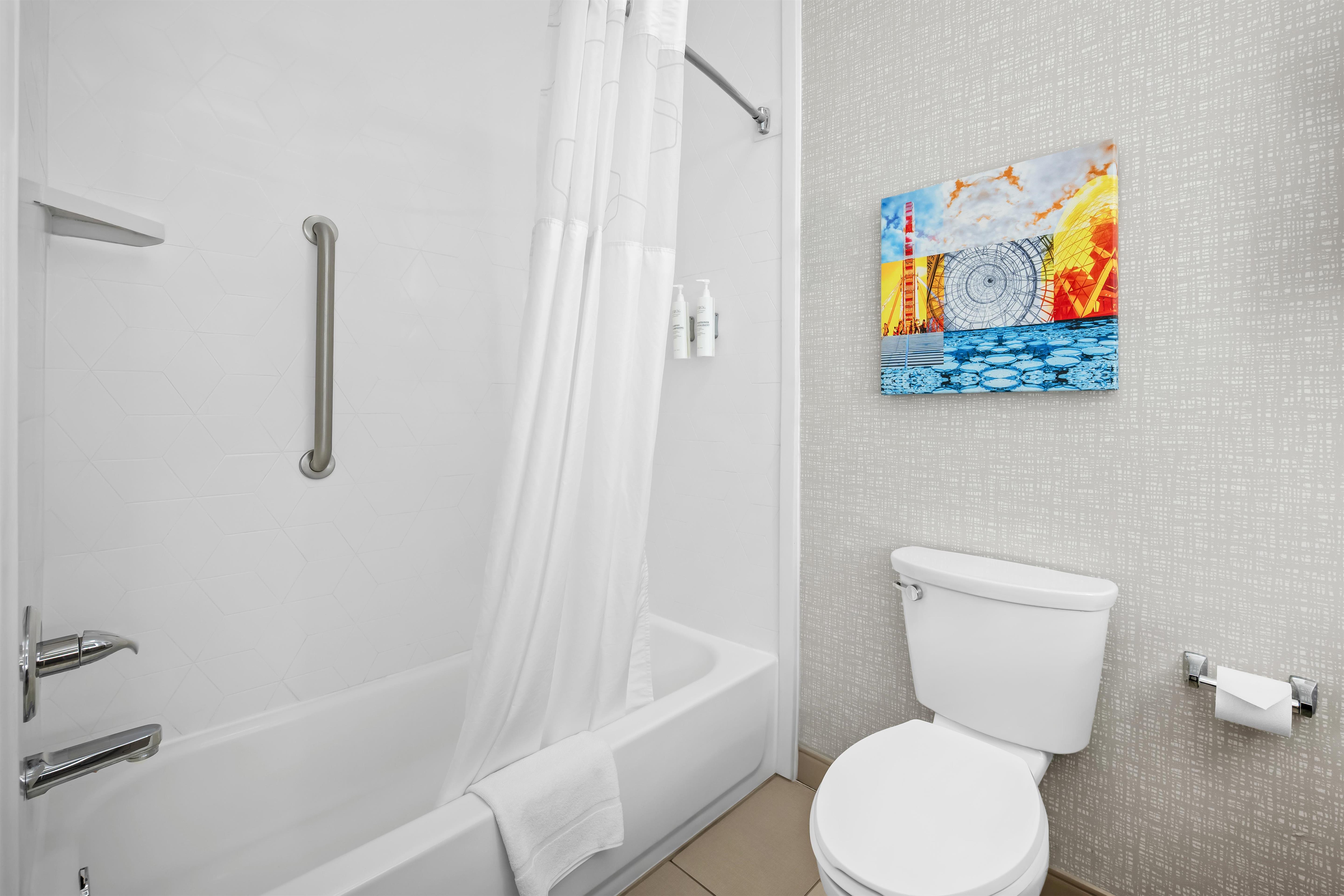 Hampton Inn by Hilton Bloomington West - Tap to explore photos