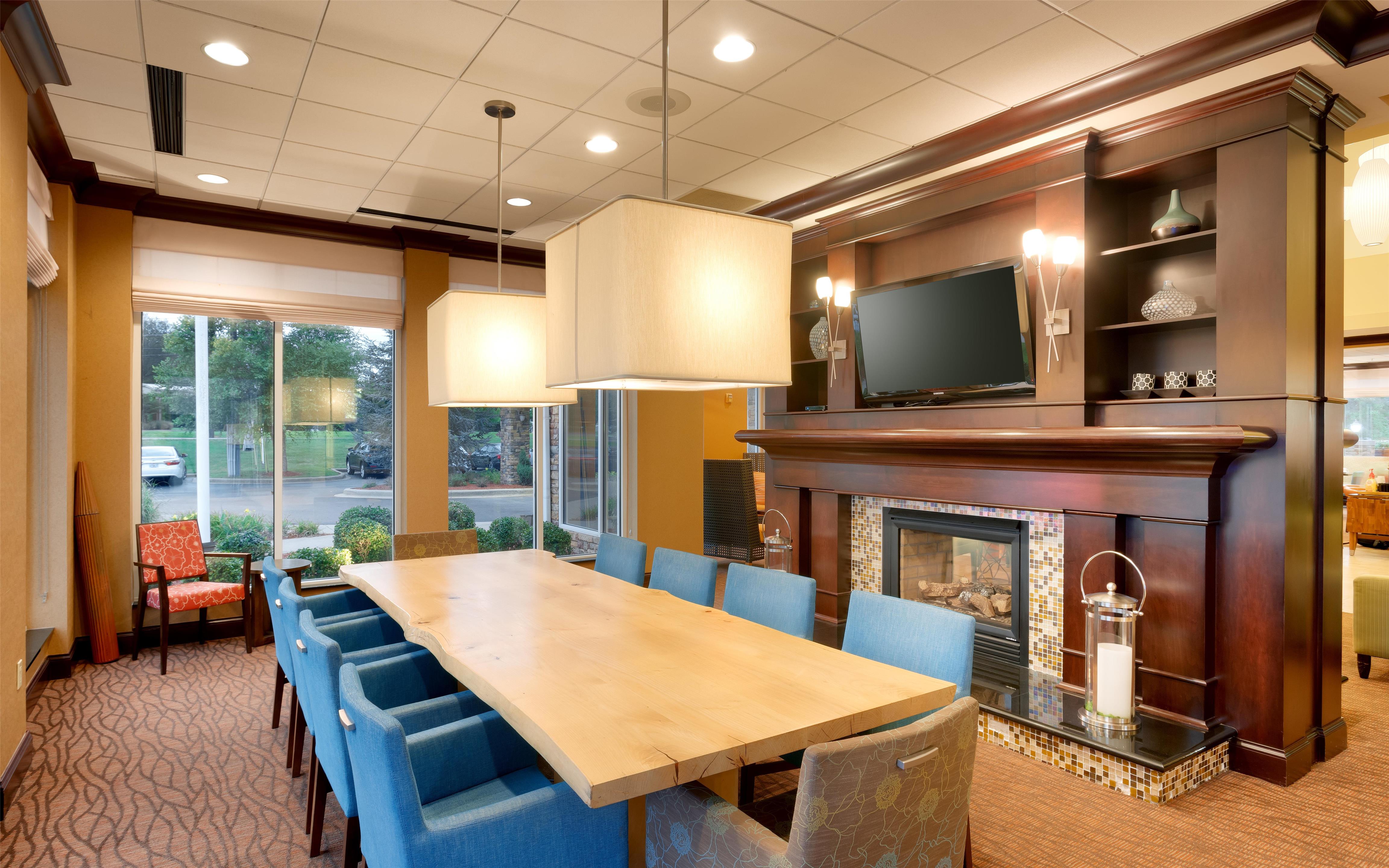 Lobby | Hilton Garden Inn Clarksville