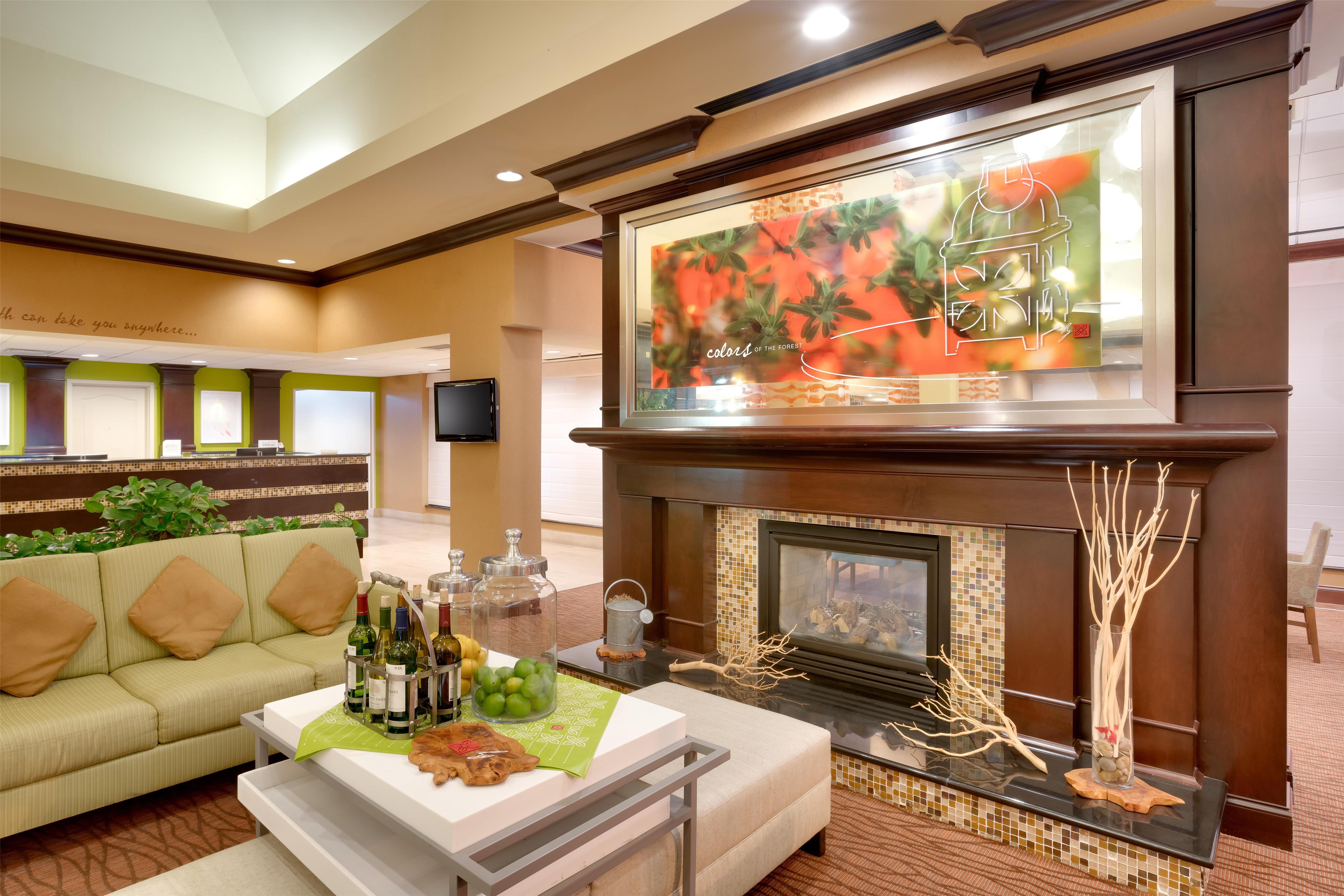Lobby | Hilton Garden Inn Clarksville