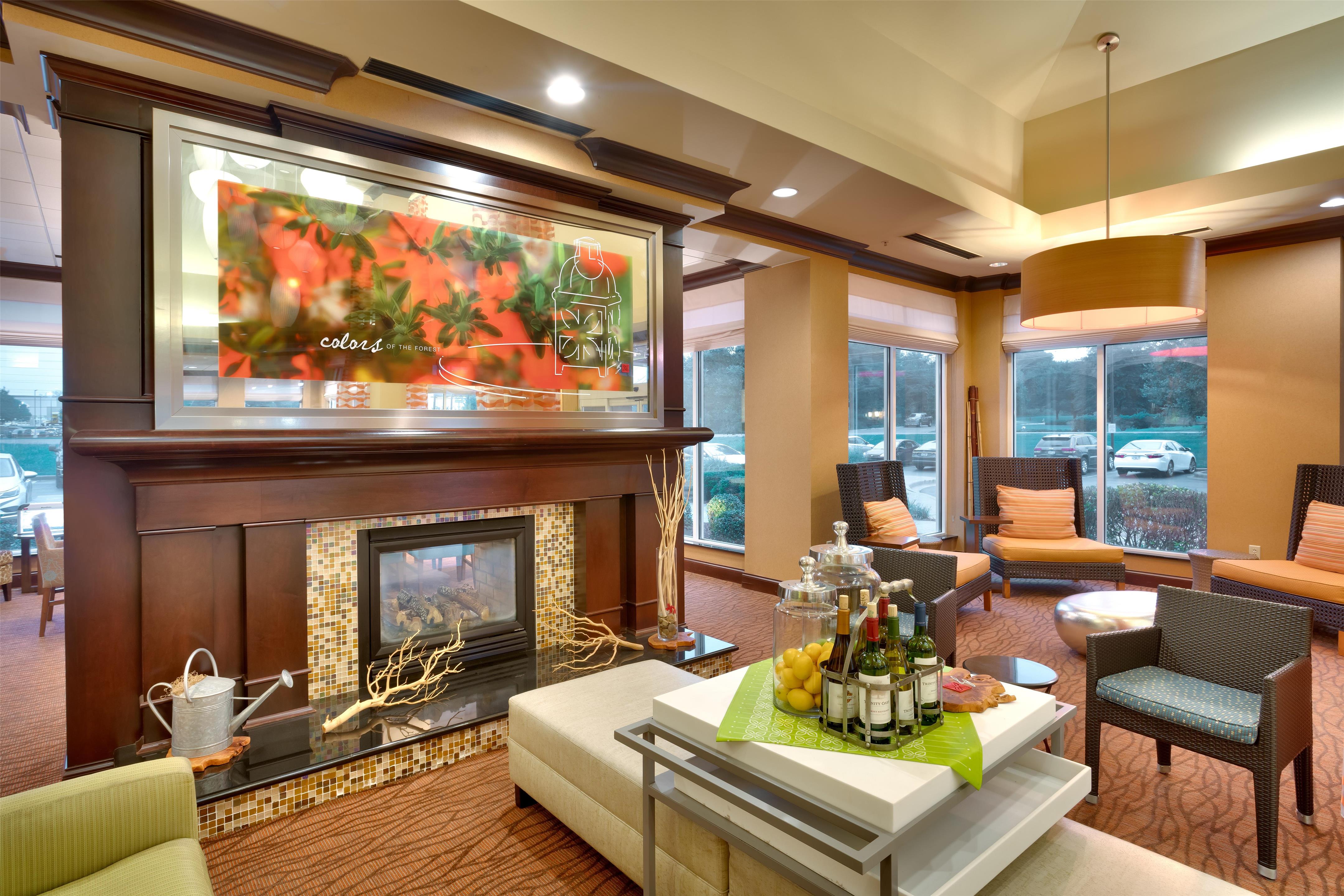 Lobby | Hilton Garden Inn Clarksville