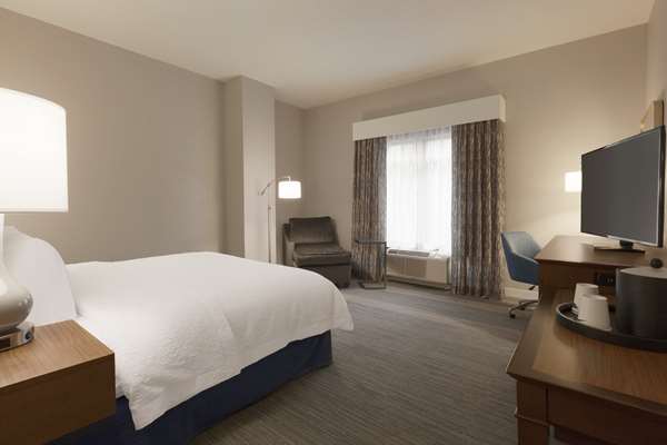  - Hampton Inn & Suites Downtown Nashville