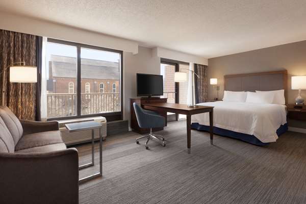  - Hampton Inn & Suites Downtown Nashville
