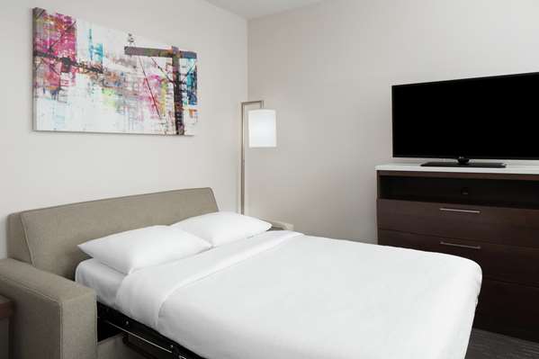  - Homewood Suites by Hilton Downtown Nashville