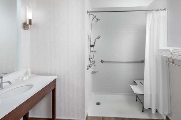  - Homewood Suites by Hilton Downtown Nashville