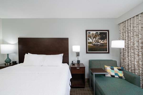  - Hampton Inn & Suites Franklin - I-65, Exit 68