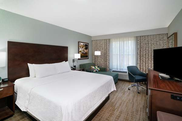  - Hampton Inn & Suites Franklin - I-65, Exit 68