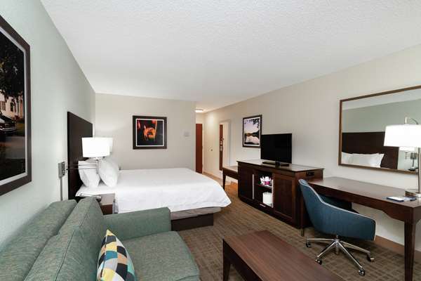  - Hampton Inn & Suites Franklin - I-65, Exit 68