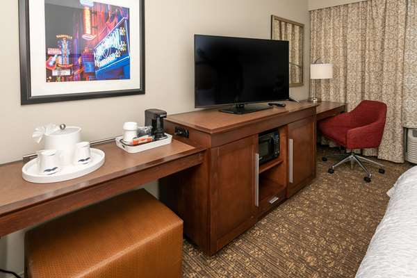  - Hampton Inn & Suites Green Hills Nashville - I-440, Exit 3