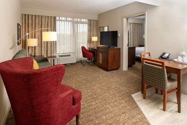 - Hampton Inn & Suites Green Hills Nashville - I-440, Exit 3
