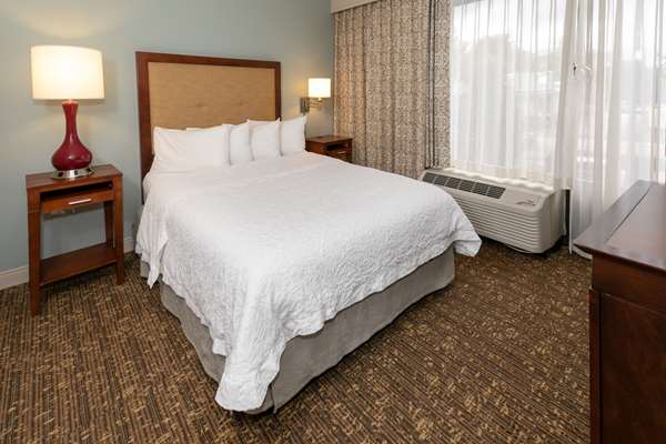  - Hampton Inn & Suites Green Hills Nashville - I-440, Exit 3