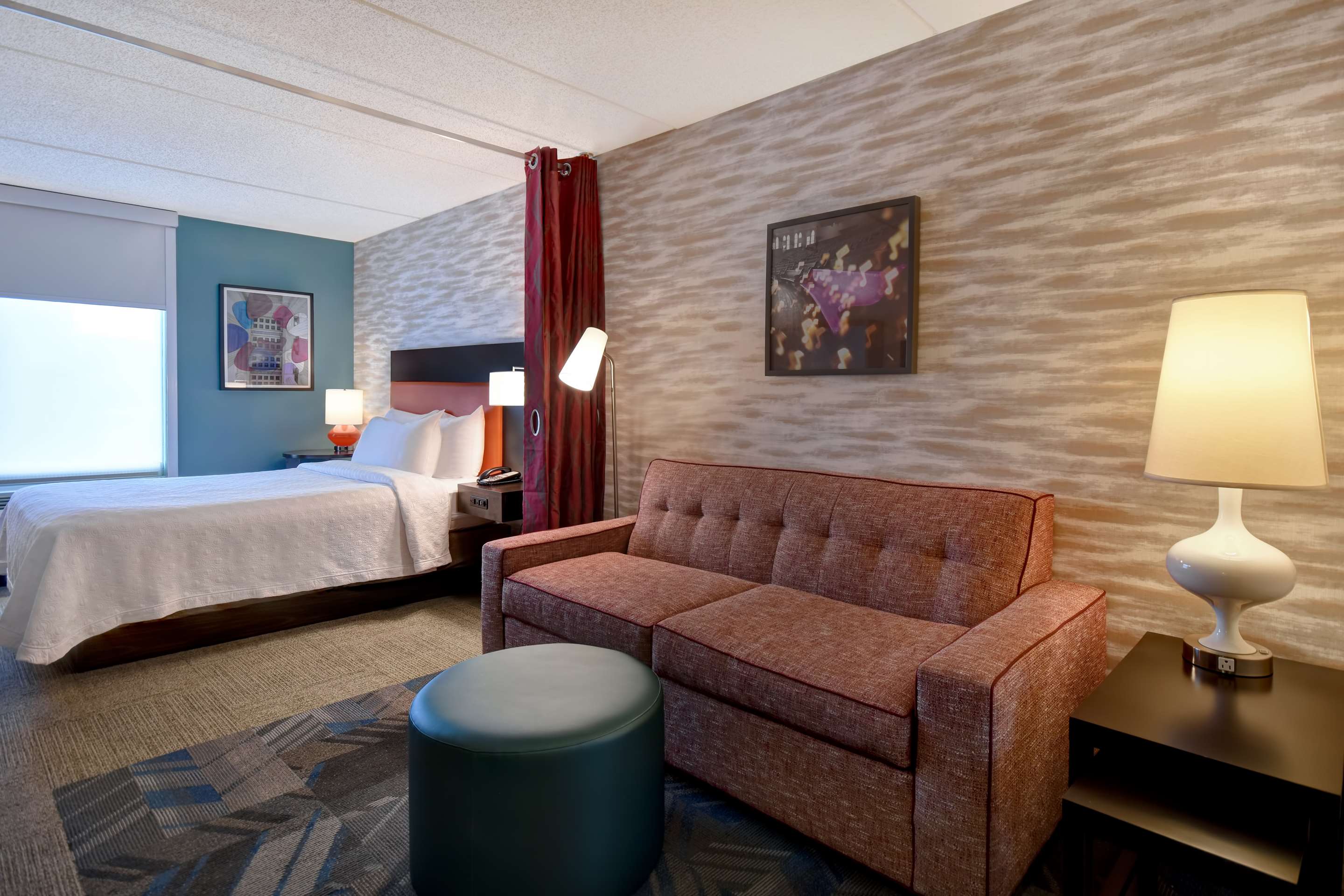 Guest room