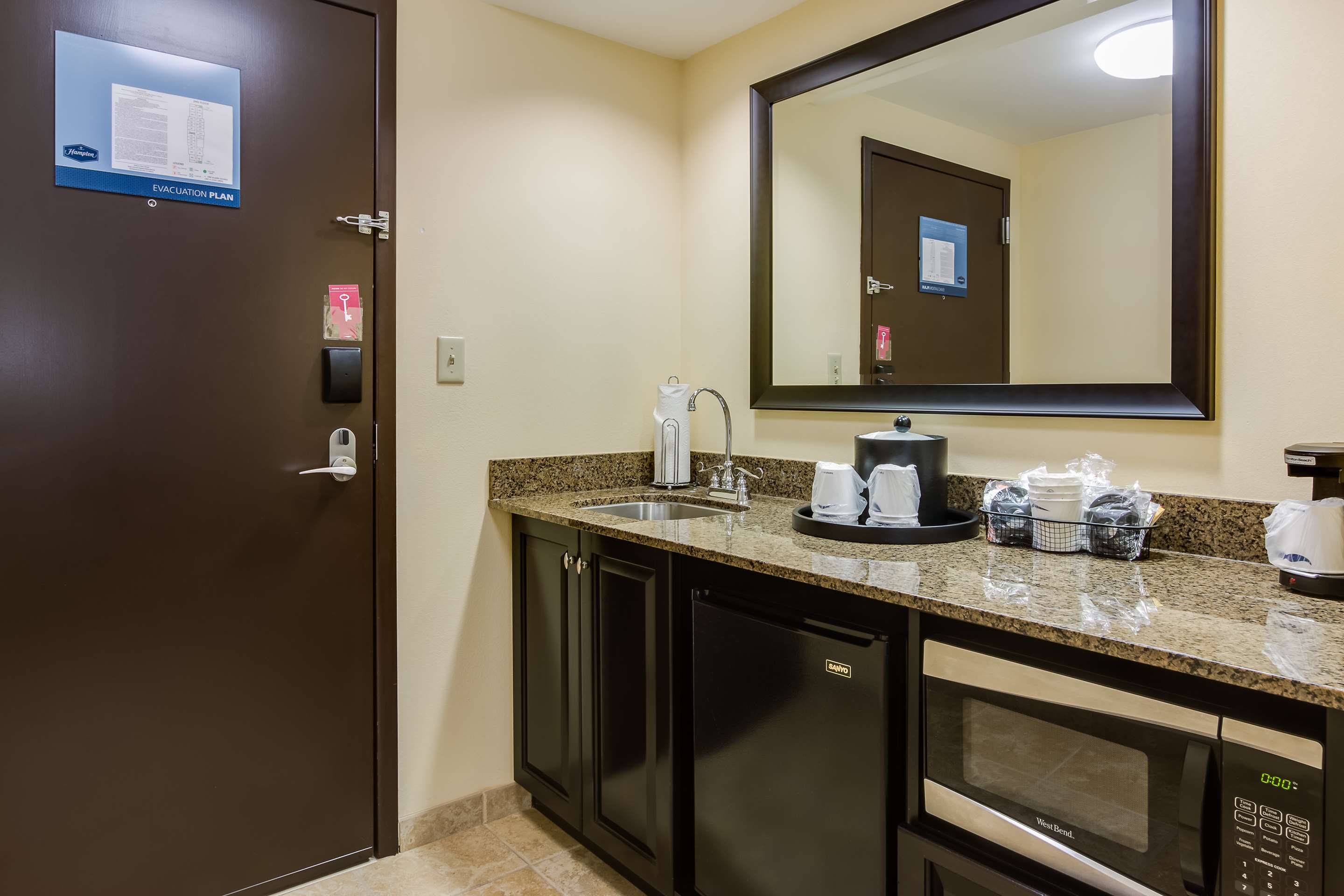Guest room