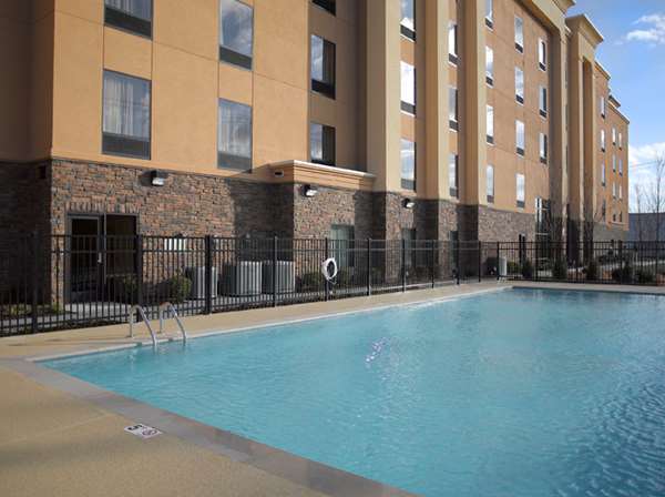 Pool - Hampton Inn & Suites Opryland Nashville
