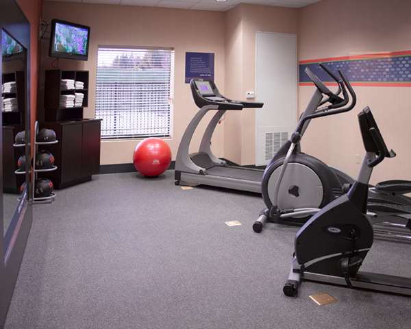 Fitness/ Exercise Room - Hampton Inn & Suites Opryland Nashville