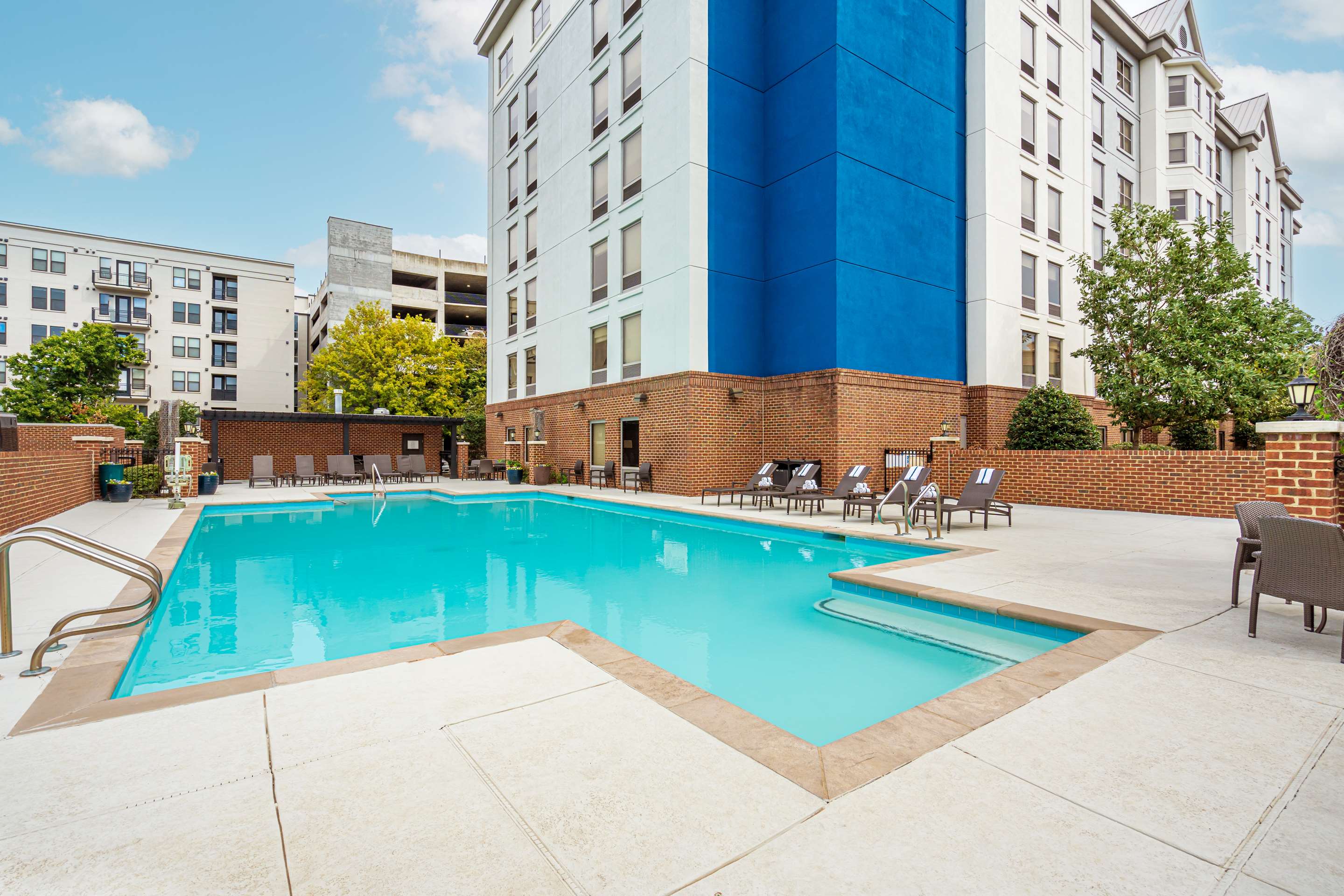 Pool | Hampton Inn & Suites Nashville-Vanderbilt-Elliston Place