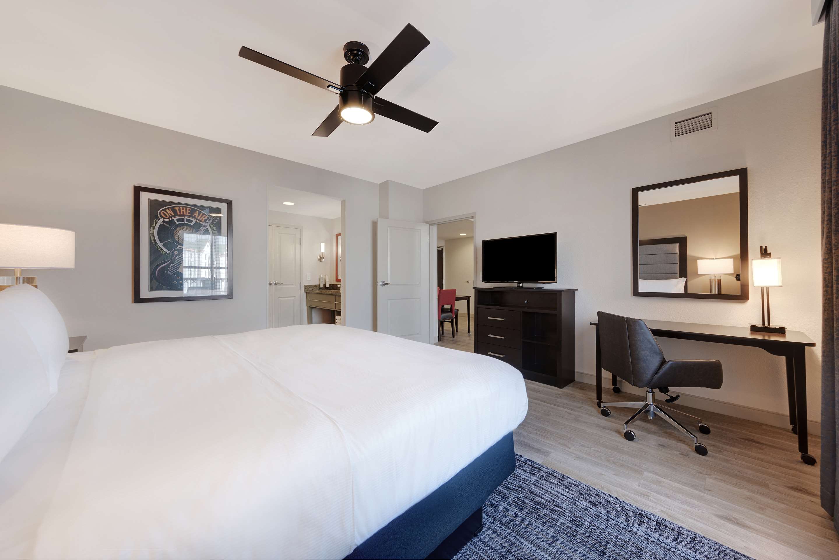 Guest room